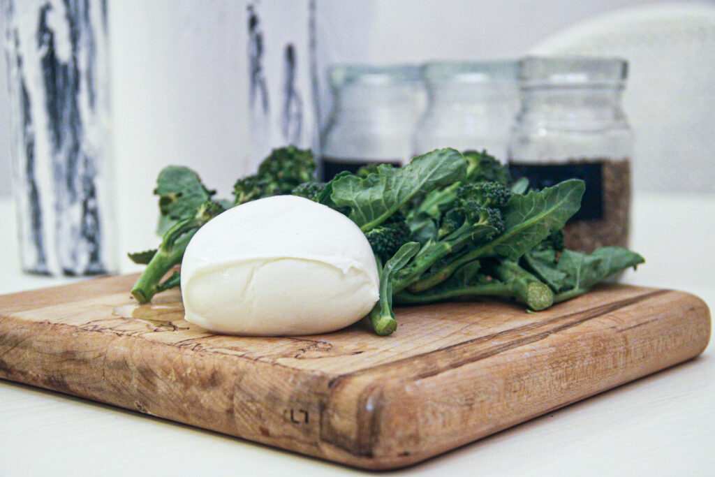 Passato di broccoli e Mozzarella di Bufala - Mozzarella Mandara