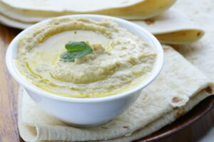 Ricette | Mozzarella di bufala con Naan e Baba Ganoush